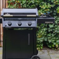 Napoleon Freestyle™ 24 Non-Stick Gas Plancha Grill – 3 Burner Outdoor Griddle BBQ - Image 15