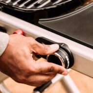 Weber Traveler Portable Folding Gas BBQ - Image 11