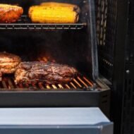 Masterbuilt Gravity Series™ 800 Digital Charcoal Griddle + Grill - Image 7