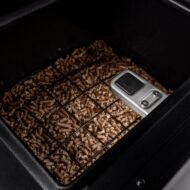 Traeger Ironwood XL Wood Pellet BBQ Smoker Grill - Image 16